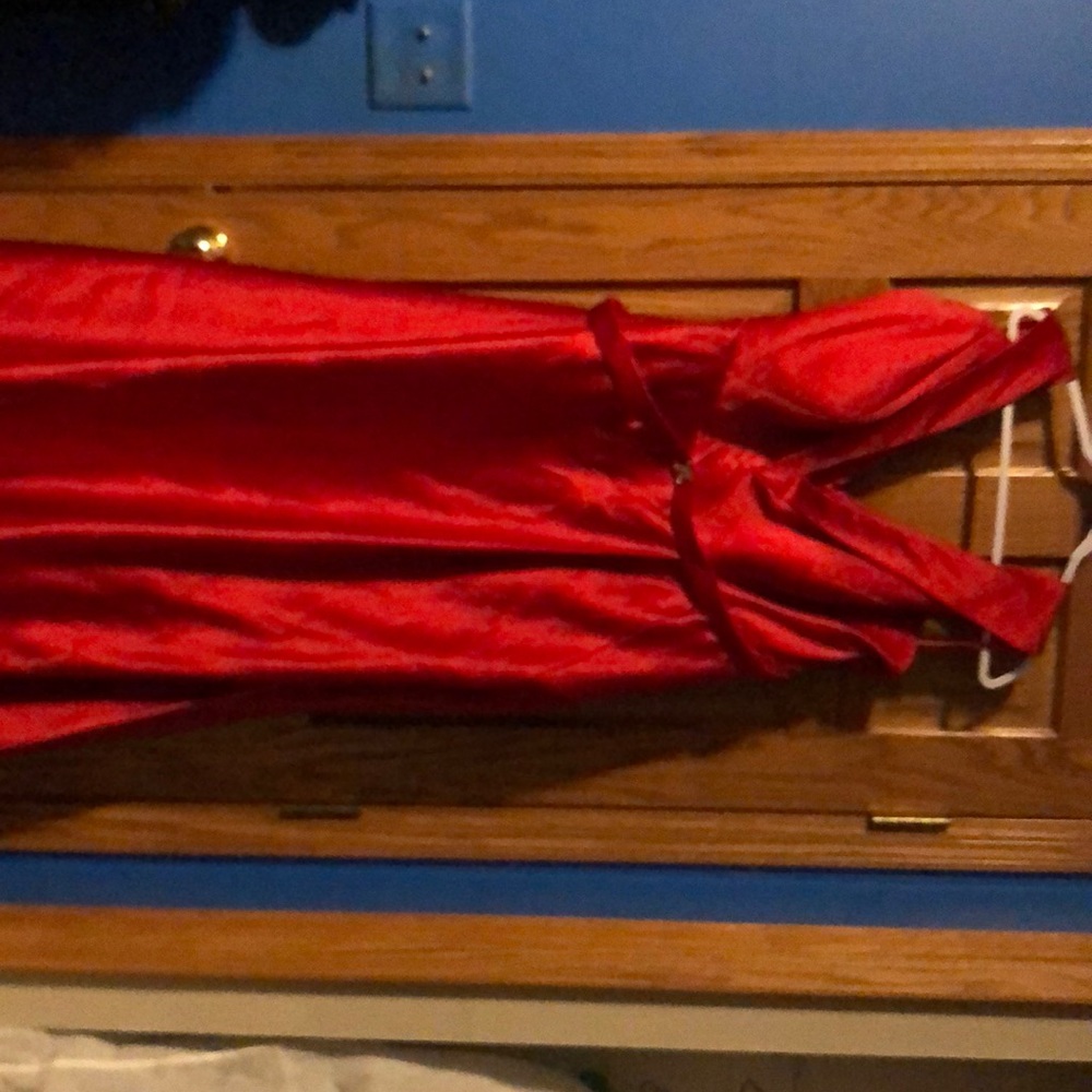 Prom dress - Picture 2 of 3